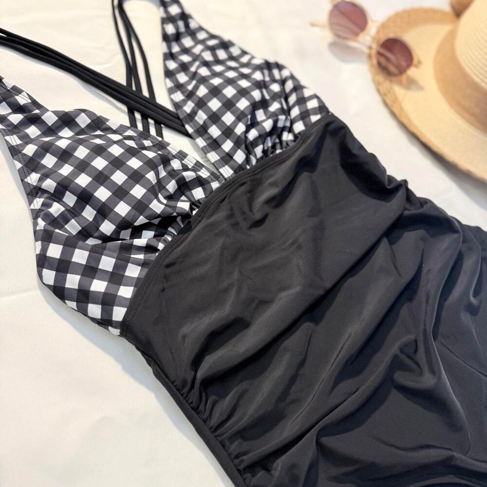 CUPSHE Black and white gingham one piece swimsuit